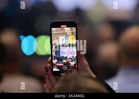 ODESSA, UKRAINE - 10. März 2025: Ukrainischer Boxcup unter Männern und Frauen. Eröffnungszeremonie des Wettbewerbs, des Konzerts, der Preise, der Trainer, der Richter, Par Stockfoto