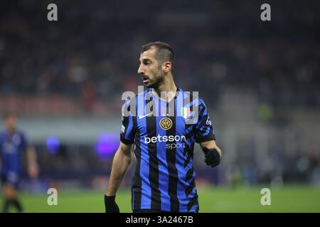 Mailand, Italien. März 2025. Henrikh Mkhitaryan von Inter FC während der UEFA Champions League 2024/25, Fußballspiel zwischen dem FC Inter und Feyenoord Rotterdam am 11. März 2025 im San Siro Stadion in Mailand. Quelle: Nderim Kaceli/Alamy Live News Stockfoto