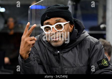 11. März 2025; Stadio San Siro, Mailand, Italien, Champions League Fußball, die letzten 16, Second Leg, Inter Mailand gegen Feyenoord; Spike Lee Stockfoto