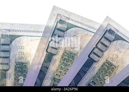 Durchscheinende 100 authentische amerikanische Dollar in Nahaufnahme, echte amerikanische Dollar mit der Zahl 100 Nennwert Stockfoto