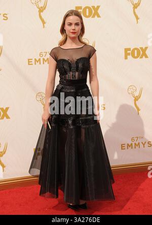 Rebecca Rittenhouse kam am 20. September 2015 bei den 67. Annual Primetime Emmy Awards im Microsoft Theater in Los Angeles, Kalifornien Stockfoto