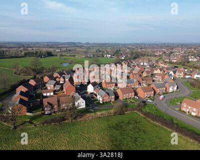 Luftaufnahme einer modernen Wohnsiedlung am Stadtrand Stockfoto