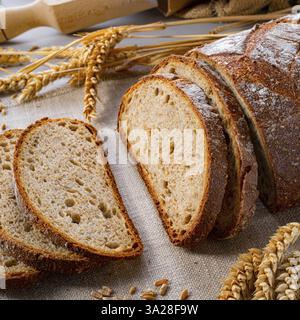 Köstliches gemischtes Roggenbrot, auch bekannt als Graubrot Stockfoto