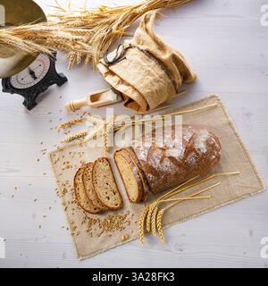 Köstliches gemischtes Roggenbrot, auch bekannt als Graubrot Stockfoto
