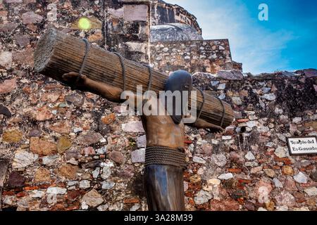 Taxco, Mexiko - 18. November 2024: Denkmal für die traditionellen Karwochenprozessionen in der wunderschönen magischen Stadt Taxco de Alarcon. Stockfoto