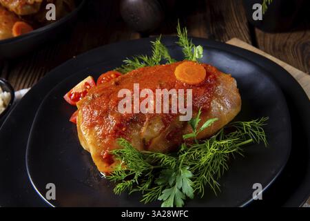 Kohl-Brötchen mit Reis und Hackfleisch nach Großmutters Rezept Stockfoto