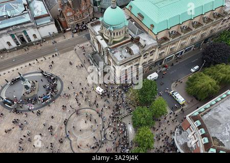 Luftaufnahme von Kingston upon Hull, rechtsextremer Aufstand gegen Einwanderung, August 2024 am Queen Victoria Square. Rumpf Stockfoto