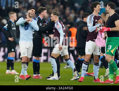 Birmingham, Großbritannien. März 2025. Marco Asensio (L) von Aston Villa feiert mit seinen Teamkollegen nach dem UEFA Champions League-Spiel Aston Villa gegen Club Brugge im Villa Park, Birmingham. Der Bildnachweis sollte lauten: Andrew Yates/Sportimage Credit: Sportimage Ltd/Alamy Live News Stockfoto