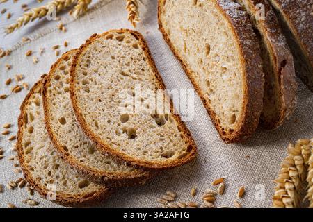 Köstliches gemischtes Roggenbrot, auch bekannt als Graubrot Stockfoto