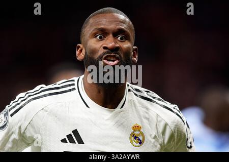 MADRID, SPANIEN - 12. MÄRZ: Antonio Rudiger von Real Madrid nach dem Achtelfinale-Spiel der UEFA Champions League 2024/25 der UEFA Champions League 2024/25 zwischen Atletico de Madrid und Real Madrid C.F. im Estadio Wanda Metropolitano am 12. März 2025 in Madrid, Spanien. (Foto von QSP) Stockfoto