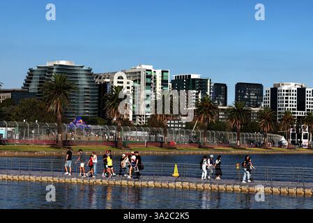 Melbourne, Australien. März 2025. Atmosphäre des Kreislaufs. 13.03.2025. Formel-1-Weltmeisterschaft, Rd 1, Grand Prix Von Australien, Albert Park, Melbourne, Australien, Vorbereitungstag. Quelle: James Moy/Alamy Live News Stockfoto