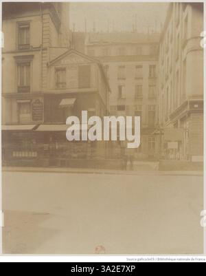 Dieses Foto von Eugène Atget zeigt das Hôtel de Grancey in der Rue Richelieu 83 und betont seine architektonischen Details und die historische Bedeutung in Paris. Stockfoto