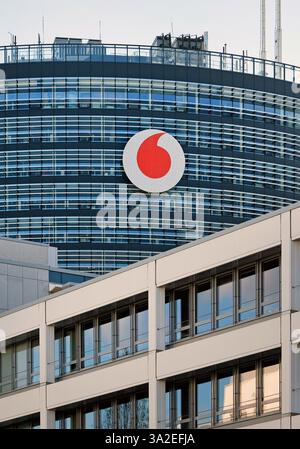 Vodafone-Campus, Hauptsitz von Vodafone Deutschland in Düsseldorf, Telekommunikationsunternehmen, Deutschland, Nordrhein-Westfalen, Niederrhein, Dussel Stockfoto