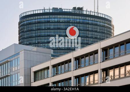 Vodafone-Campus, Hauptsitz von Vodafone Deutschland in Düsseldorf, Telekommunikationsunternehmen, Deutschland, Nordrhein-Westfalen, Niederrhein, Dussel Stockfoto