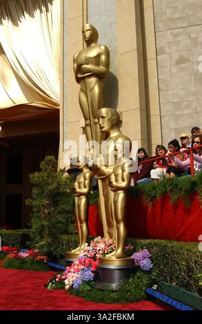 FEBRUAR 2004 - HOLLYWOOD, KALIFORNIEN, USA - K35802FB. ÜBERBLICK ÜBER DIE 76. JÄHRLICHEN ACADEMY AWARDS. IM KODAK THEATER, HOLLYWOOD, KALIFORNIEN, 29.02.2004. FITZROY BARRETT/ 2004.(Bild: © Globe Photos/ZUMAPRESS.com) Stockfoto