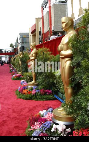 FEBRUAR 2004 - HOLLYWOOD, KALIFORNIEN, USA - K35802FB. ÜBERBLICK ÜBER DIE 76. JÄHRLICHEN ACADEMY AWARDS. IM KODAK THEATER, HOLLYWOOD, KALIFORNIEN, 29.02.2004. FITZROY BARRETT/ 2004.(Bild: © Globe Photos/ZUMAPRESS.com) Stockfoto