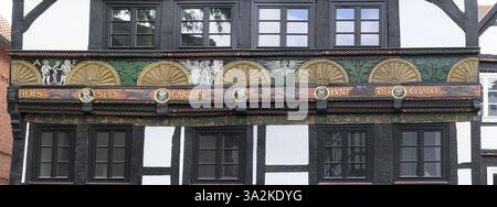 Detail zum Adam und Eva Haus, Fachwerkgebäude, Hathumarstrasse 7, Paderborn, Deutschland, Europa Stockfoto