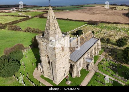 Aus der Vogelperspektive der St. Oswald Kirche, Lythe. North Yorkshire Stockfoto