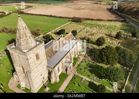 Aus der Vogelperspektive der St. Oswald Kirche, Lythe. North Yorkshire Stockfoto