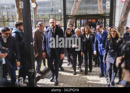 Neapel, Italien. März 2025. Der stellvertretende Minister für auswärtige Angelegenheiten und internationale Zusammenarbeit, Edmondo Cirielli, und die Tourismusministerin Daniela Santanche bei der Einweihung der 28. Ausgabe der BMT (Mittelmeer-Tourismusbörse) in der Mostra d'Oltremare in Neapel, 13. März 2025. Quelle: Live Media Publishing Group/Alamy Live News Stockfoto
