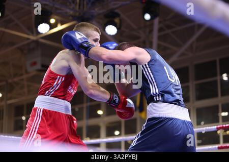 ODESSA, UKRAINE - 10. März 2025: Ukrainischer Boxcup unter Männern und Frauen. Eröffnungszeremonie des Wettbewerbs, des Konzerts, der Preise, der Trainer, der Richter, Par Stockfoto
