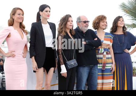 Mariana Ximenes, Luiza Mariani, Bruna Linzmeyer, Marina Provenzano und Flora Diegues nehmen am Fotoaufruf zum „Großen mystischen Zirkus (O Grande Circo Mistico)“ während des 71. Jährlichen Filmfestivals in Cannes am 14. Mai 2018 im Palais des Festivals Teil. CAP/GOL ©GOL/Capital Pictures Stockfoto