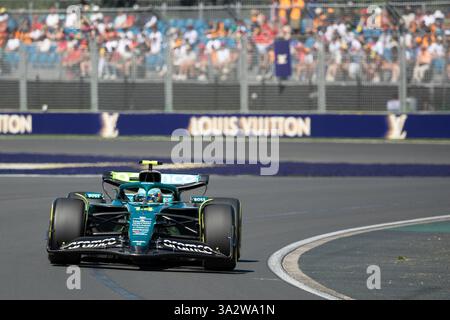 Albert Park, Australien, 14. März 2025. Fernando Alonso (ESP) fuhr für das Aston Martin Aramco Formel-1-Team während des Formel-1-Louis Vuitton Australian Grand Prix 2025 auf dem Melbourne Grand Prix Circuit am 14. März 2025 in Albert Park, Australien. Quelle: Dave Hewison/Speed Media/Alamy Live News Stockfoto