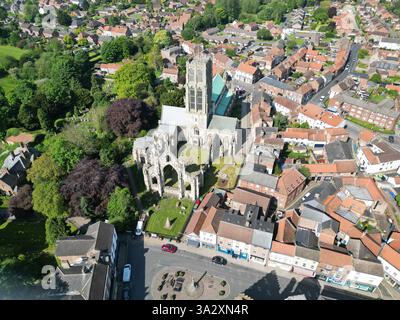 Aus der Vogelperspektive des Howden Minster, einer großen, zum 1. Grades gehörenden Kirche in der East Riding of Yorkshire Stockfoto
