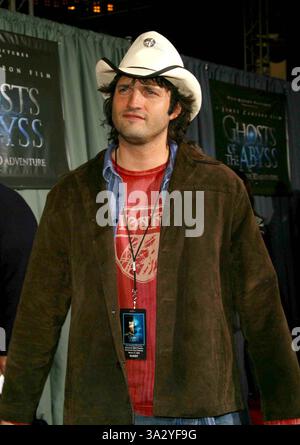 31. MÄRZ 2003 - HOLLYWOOD, CA, USA - ROBERT RODRIGUEZ - GHOSTS OF THE ABYSS - PREMIERE -. UNIVERSAL HOLLYWOOD WALK IMAX, HOLLYWOOD, CA. 31. MÄRZ 2003 -. NINA PROMMER/2003 K29773NP(Bild: © Globe Photos/ZUMAPRESS.com) Stockfoto