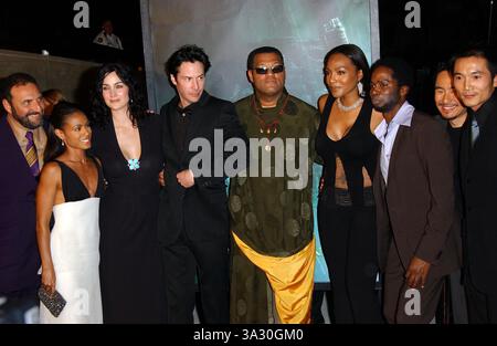 Oktober 2003 - Los Angeles, KALIFORNIEN, VEREINIGTE STAATEN - K33589FB . MATRIX REVOLUTIONS WELTPREMIERE. AUF DER. WALT DISNEY CONCERT HALL LOS ANGELES, CA. 27.10.2003. FITZROY BARRET/ 2003.MATRICK REVOLUTION CAST(Bild: © Globe Photos/ZUMAPRESS.com) Stockfoto