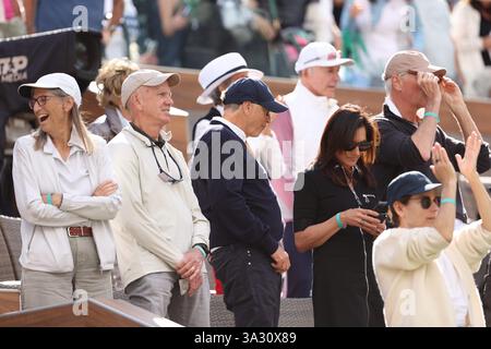 Indian Wells, Kalifornien, USA. März 2025. Bill Gates und Melinda Gates bei den BNP Paribas Open 2025 im Indian Wells Tennis Garden am 13. März 2025 in Indian Wells, Kalifornien. Kredit: Hoo Me. Com/Media Punch/Alamy Live News Stockfoto
