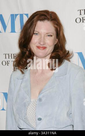 15. MÄRZ 2004 - WEST HOLLYWOOD, KALIFORNIEN, USA - ANNETTE O'TOOLE - DAS MUSEUM OF TELEVISION AND RADIO PRÄSENTIERT DAS 21. JÄHRLICHE WILLIAM PALEY TV FESTIVAL. DGA THEATER, WEST HOLLYWOOD, CA -.03/15/2004 -. NINA PROMMER/ 2004.K35941NP(Bild: © Globe Photos/ZUMAPRESS.com) Stockfoto