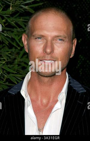 AUGUST 2004 - WESTWOOD, KALIFORNIEN, USA - LUKE GOSS -..V LIFE EMMY NOMINEE PORTFOLIO PARTY -. W HOTEL, WESTWOOD, CA - 08/16/2004 -. NINA PROMMER/ 2004.K38718NP(Bild: © Globe Photos/ZUMAPRESS.com) Stockfoto