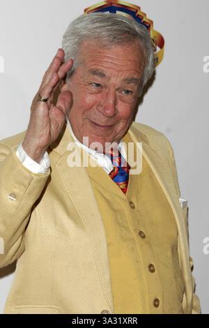 Januar 2005 - Burbank, KALIFORNIEN, USA - JACK LARSON -. WARNER BROS TELEVISION UND WARNER HOME VIDEO FEIERN 50 JAHRE QUALITÄTSFERNSEHEN -. WARNER BROS LOT, STAGE 6, BURBANK, CA. 01.01.2005 -. NINA PROMMER/ 2005.K41185NP(Bild: © Globe Photos/ZUMAPRESS.com) Stockfoto