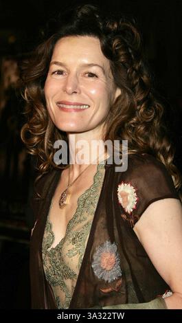März 2005 - Hollywood, KALIFORNIEN, USA - ALICE KRIGE -. DEADWOOD - STAFFEL 2 AUF HBO - LOS ANGELES PREMIERE -. HOLLYWOOD, CA - 03.03.2005 -. NINA PROMMER/ 2005.K41912NP(Bild: © Globe Photos/ZUMAPRESS.com) Stockfoto