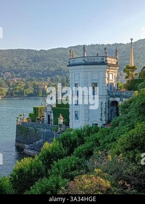 Der Turm der Winde, Teil des Gartens von der Burg Borromeo auf der Isola Bella Stockfoto