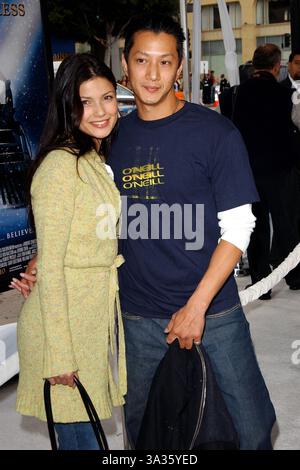NOVEMBER 2004 - HOLLYWOOD, KALIFORNIEN - K40150FB. DIE POLAR EXPRESS-PREMIERE BEI GRAUMAN'S CHINESISCHES THEATER HOLLYWOOD, CA. 11.07.2004. FITZROY BARRETT / 2004.WILL YUN LEE UND DATUM(Kreditbild: © Globe Photos/ZUMAPRESS.com) Stockfoto
