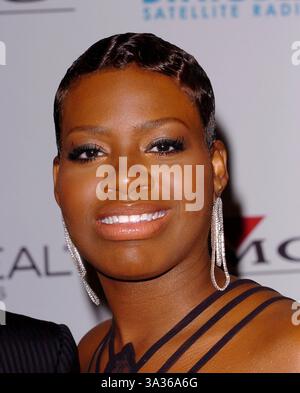 FEBRUAR 2005 - BEVERLY HILLS, KALIFORNIEN - K41292FB. CLIVE DAVIS 2005 VOR DER GRAMMY PARTY IM BEVERLY. HILLS HOTEL, BEVERLY HILLS, CA. 02-12-2005. FITZROY BARRETT/ 2005.FANTASIA(Bild: © Globe Photos/ZUMAPRESS.com) Stockfoto