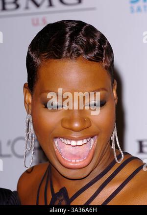 FEBRUAR 2005 - BEVERLY HILLS, KALIFORNIEN - K41292FB. CLIVE DAVIS 2005 VOR DER GRAMMY PARTY IM BEVERLY. HILLS HOTEL, BEVERLY HILLS, CA. 02-12-2005. FITZROY BARRETT/ 2005.FANTASIA(Bild: © Globe Photos/ZUMAPRESS.com) Stockfoto