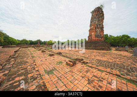 Wat Lokayasutharam in Ayutthaya, Thailand. Stockfoto
