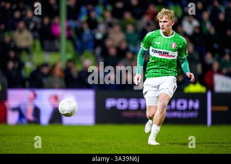 Dordrecht, Niederlande. März 2025. DORDRECHT, 14.03.2025, M-Scores Stadium, Saison 2024/2025, Fußball, Keuken Kampioen Divisie . Match zwischen Dordrecht und VVV . FC Dordrecht Spieler Daniel van Vianen Credit: Pro Shots/Alamy Live News Stockfoto