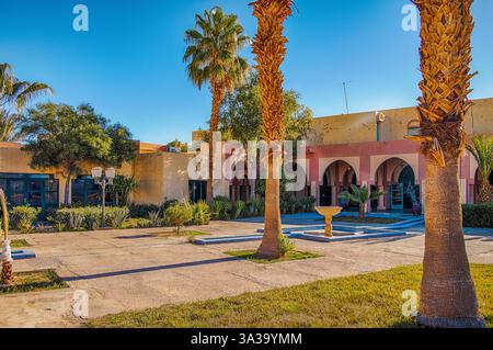 Ouarzazate Marokko. Wunderschöne Stadt im Atlasgebirge Marokkos. Karam Palace Hotel Stockfoto