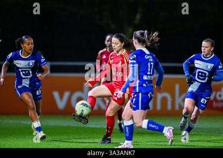 Gent, Belgien. März 2025. Constance Brackman (20) von Standard, dargestellt während eines Frauenfußballspiels zwischen AA Gent Ladies und Standard Femina de Lüttich am 19. Spieltag der Saison 2024 - 2025 der belgischen Lotto Womens Super League, am Freitag, den 14. März 2025 in Gent, BELGIEN. Quelle: Sportpix/Alamy Live News Stockfoto