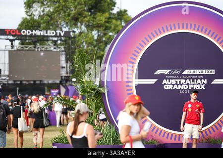 MELBOURNE, AUSTRALIEN - 15. MÄRZ: Ein allgemeiner Überblick über den Albert Park Circuit während des Qualifying vor dem Formel 1 Grand Prix von Australien auf dem Albert Park Circuit am 15. März 2025 in Melbourne, Australien. (Foto: QIAN JUN/Alamy Live News) Stockfoto