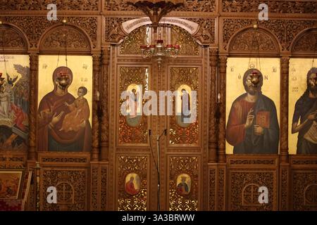 Bild eines heiligen am Eingang der Auferstehungskirche in der albanischen Stadt Korca Stockfoto