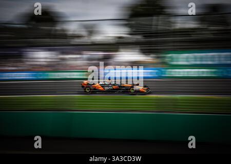Melbourne, Victoria, Australien. März 2025. MELBOURNE, AUSTRALIEN – 15. MÄRZ: Oscar Piastri aus Australien fährt das McLaren Formel-1-Team MCL39 während des dritten Trainings beim Großen Preis von Australien 2025 im Albert Park in Melbourne, Australien (Foto: © Chris Putnam/ZUMA Press Wire) NUR REDAKTIONELLE VERWENDUNG! Nicht für kommerzielle ZWECKE! Stockfoto