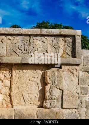 Die Plattform der Adler und Jaguare, Chichen Itza, Yucatan State, Mexiko Stockfoto