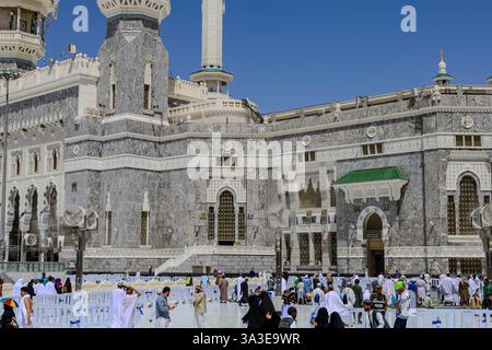 Mekka Saudi - Arabien 12 . März 2025 , muslimische Gebete mit Hadsch und Umra . Al-Haram-Moschee Stockfoto