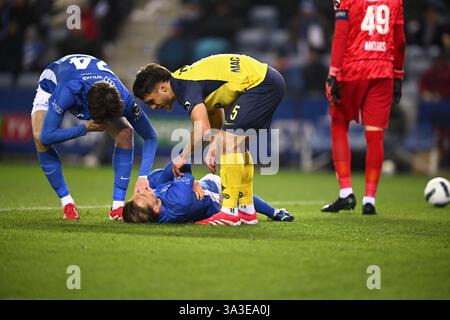 Genk, Belgien. März 2025. Genk's Matte Smets, fotografiert während eines Fußballspiels zwischen KRC Genk und Union Saint-Gilloise am Samstag, den 15. März 2025 in Genk, am 30. Tag der Saison 2024-2025 der ersten Liga der „Jupiler Pro League“ der belgischen Meisterschaft. BELGA FOTO JOHN THYS Credit: Belga News Agency/Alamy Live News Stockfoto
