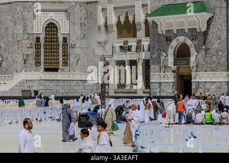 Mekka Saudi - Arabien 12 . März 2025 , muslimische Gebete mit Hadsch und Umra . Al-Haram-Moschee Stockfoto